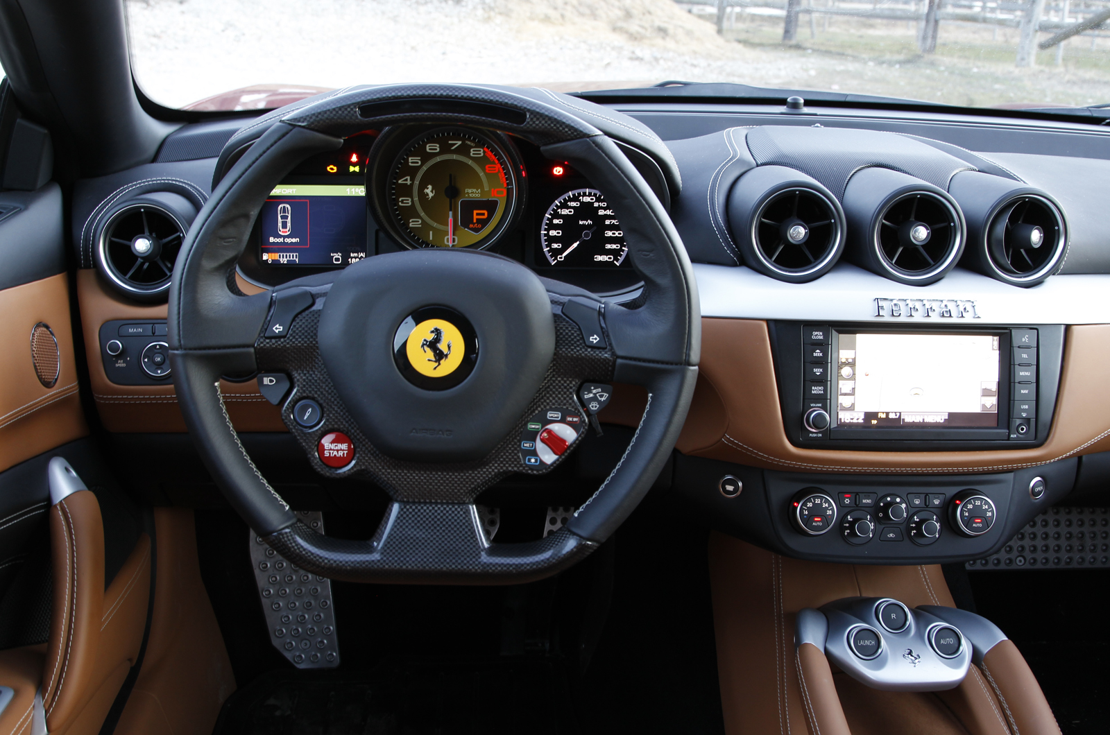 Ferrari FF dashboard