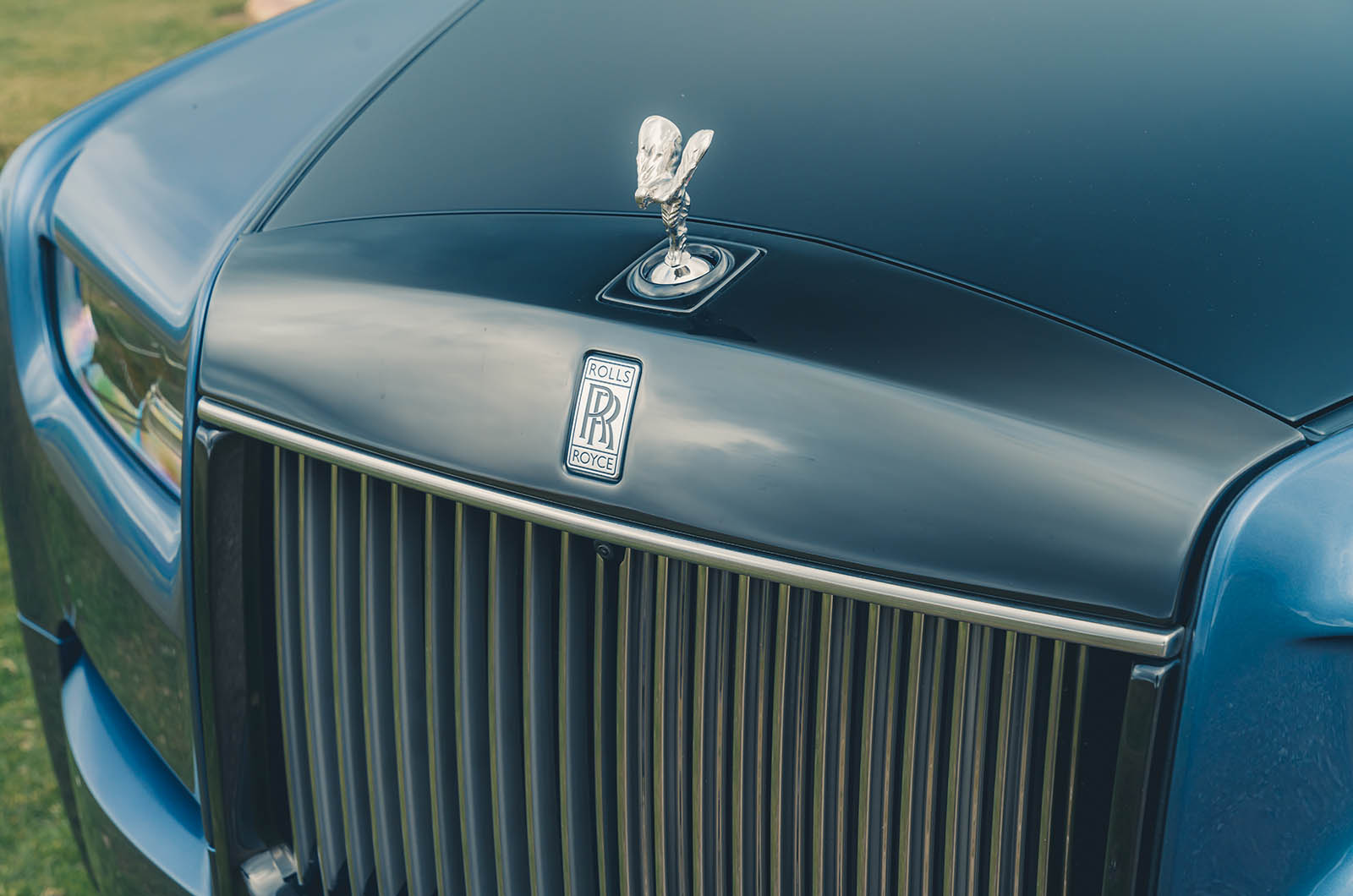6 Rolls Royce Phantom S2 grille