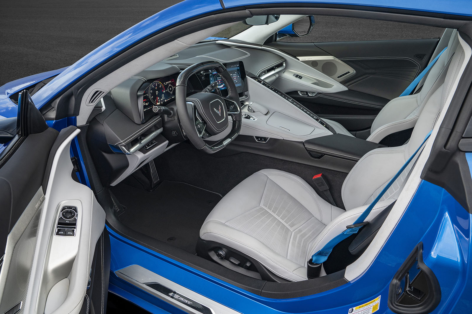 Corvette e-ray  review 2023 006 interior
