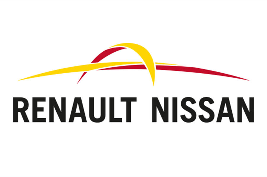 Renault-Nissan closes on VW Group in 2017 first half global sales